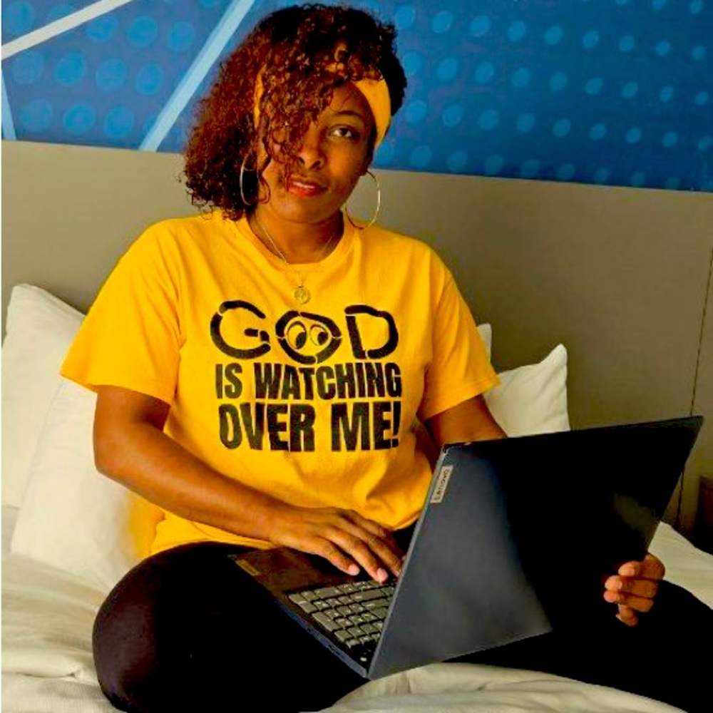 GOD IS WATCHING OVER ME! Gold T-SHIRT